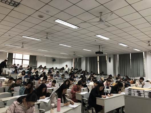 http://www.qfnu.edu.cn/__local/0/C6/3D/4B9E62FB19993CAFEAD043866DF_1EF122C4_1FFD6.jpg